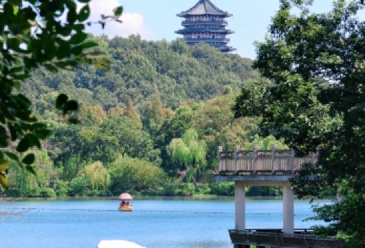 【杭州西湖英语讲解】外语导游德语法语西班牙语俄语灵隐寺【[品质保证]旅行社承诺不进任何暗店，真正团型】