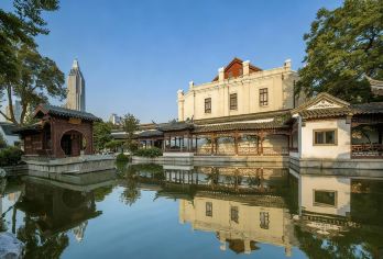 【私家团】南京总统府2H/3H文史大咖深度精讲|含耳机【[深度解读]当地人解读总统府，导游带你‘破译’总统府密码】