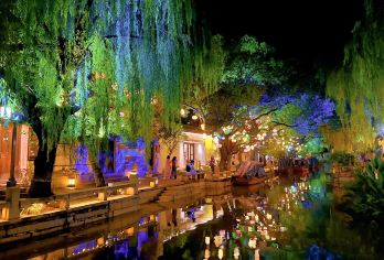 周庄一日游【私人定制 包车游 市区接送 夜游周庄 】【专车接送，私人定制】