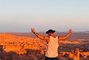 库车+克孜尔红石林+魔鬼城+天山神秘大峡谷+烈焰泉一日游【打卡独库公路终点纪念碑，6人内小团，纯玩无购物】