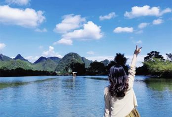 桂林银子岩+世外桃源+遇龙河景区 纯玩一日游【[喀斯特精华·一网打尽]探“世界溶洞奇观”银子岩，钟乳石闪烁如银；泛舟遇龙河，徜徉水墨山水画廊】