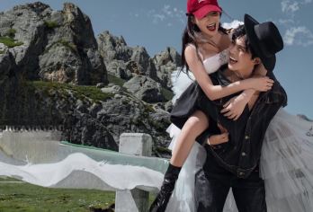 昆明石林+九乡一日游【二环早接+15人精品团+灵魂向导】【[匠心品质]无任何隐形消费，含车费+导游讲解+午餐+石林九乡门票+单程索道~可选新线；】