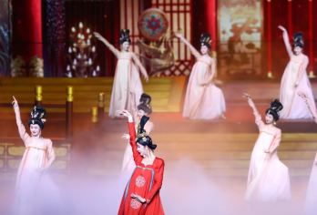 西安兵马俑+华清宫+西安千古情一日游【可选16人精致小团】【西安市区三环内接早，免去您早上集合的烦恼，返程送达钟楼或五路口散团。适合亲子游，研学游的哦！】