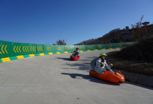 韩国仁川江华岛一日游【B-2(i)团】｜适合亲子好友情侣出行【B-2 (三、日出发) 江华岛斜坡滑车 +紫菜饭卷制作+Outlet+乌头山统一展望台】