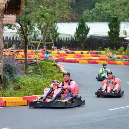 大叻下午半日游：浪平山与卡丁车探险