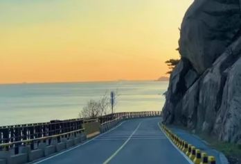 中国山东青岛崂山悠闲一日游【崂山赶海青山村环海路6位小团】【青岛旅游沿海崂山一日游纯玩赶海青山村环海路石老人小团6位小团上门接送专注服务深度纯玩】