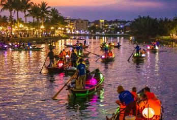 越南岘港+会安一日游【轻松探索越南岘港和会安之美，享受会安当地美食和难忘的美景~】