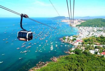 富国岛+云退岛+甘吉岛+香岛+水上乐园一日游【含自助午餐】【参加水下探险，通过浮潜探索富国岛海底的珊瑚礁王国】