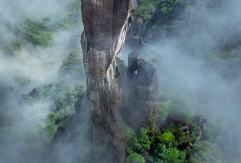 江西上饶：三清山+望仙谷【包车｜一单一团｜中英多语种导游】C【[VIP尊享服务] 专属包车出行，司机全程陪同，行程灵活可调，打造个性化旅程】