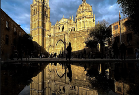 西班牙马德里+托莱多古城 定制包车一日游+行程景点可调【[定制包车游]专享中文司机独立包车，市区范围酒店上门接送，行程路线天数可根据个人需求调整。】