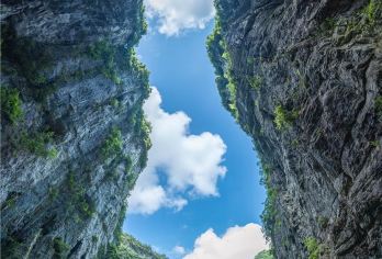 〖武隆纯玩2-8人小团〗天生三桥+龙水峡地缝+乌江赤壁观景台【〖品牌优势〗本土旅行社，专注重庆旅游20余年，本土优选专业司兼导，带您畅玩武隆】