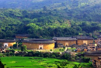 【晚出发8人团】南靖云水谣+永定土楼王一日游  【不含餐】【[自由散漫]晚出发、不赶早】