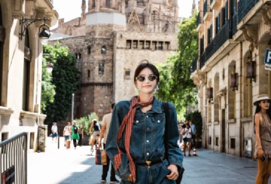 【巴塞罗那】citywalk地陪（含车）+行程定制+中文司导【景点门票和车费（若有）由客户负责。时间灵活，行程自由安排，随走随停。】