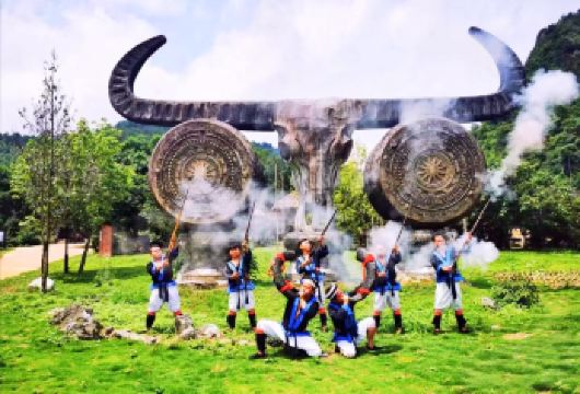 南丹洞天酒海景区+南丹瑶望天下一日游（私家团）【瑶都秘境、白裤瑶、火枪、画眉鸟】