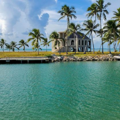 【中文司机包车游】美国迈阿密海明威故居+基韦斯特岛+七英里桥