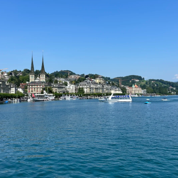 瑞士苏黎世出发 · 卢塞恩中文专车一日游｜湖光山色＋老城漫步