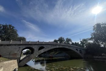 正定古城+隆兴寺+荣国府+赵州桥一日游【二环内接送】【[贴心服务]：多种车型小包团，石家庄市区二环内上门接送便捷，省心】