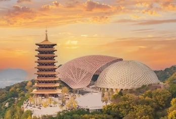 牛首山文化旅游区+中山陵+梧桐大道+美龄宫丨10点集合晚出发【[金陵精选]南京牛首山深度打卡，中山陵美龄宫寻民国故事，打卡浪漫梧桐大道！】