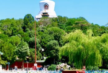 北京 恭王府+颐和园+北海公园一日游【与圆明园毗邻，以昆明湖、万寿山为基址，以杭州西湖为蓝本，汲取江南园林的设计手法而建的一座大型山水园。】