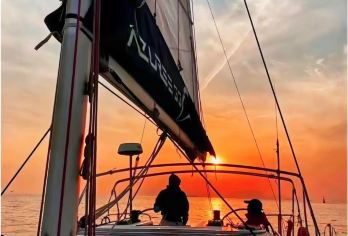 青岛奥运帆船出海体验中心+《寻梦沧海》演出【[大型沉浸式海上剧场演出]】