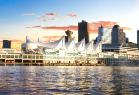 加拿大格兰维尔岛+加拿大广场温哥华市区一日游中英文服务【畅游占地千亩的园林绿洲-史丹利公园、伊丽莎白女王公园】