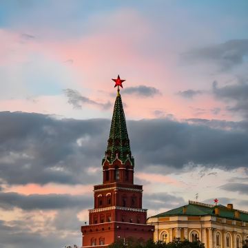 谢列梅捷沃国际机场【接机 / 送机】& 莫斯科【包车一日游】