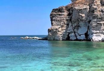 烟台养马岛+粉色沙滩+昆嵛山+无染寺包车一日游-可英文服务【可提供英文及小语种导游服务-往返接送-可选导游-可代订门票】