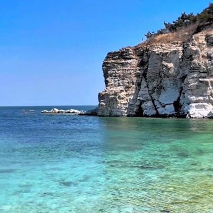 烟台养马岛+粉色沙滩+昆嵛山+无染寺包车一日游-可中英文服务