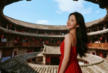 亲子特惠大小团•漳州出发南靖土楼云水谣古镇+永定高北土楼王【[亲子特惠·精致小团] 亲子甄选行程，含特色土楼餐+趣味讲解，漳州市区全域上门接送无忧，大小团灵活选】