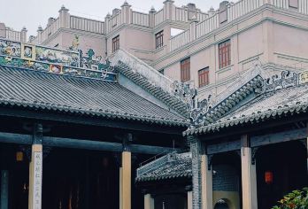 三街两巷2H人工讲解 橄榄游●资深导游精讲 小包团含耳麦【[橄榄游讲师团]他们博古通今，幽默睿智，善于挖掘文物背后的故事，用有趣的方式还原历史真相！】