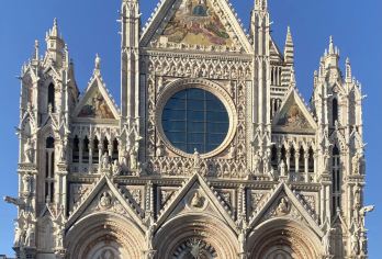 佛罗伦萨 -锡耶纳 - 皮恩扎 - 奥尔恰谷【中文包车一日】【沉浸于托斯卡纳魅力的中世纪山城，迷失在皮恩扎的特色小巷中，更纯粹的意大利乡村体验】