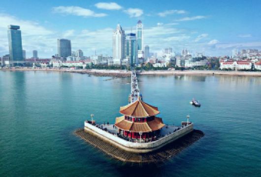 【青岛*包车一日游】栈桥+天主教堂+信号山+小鱼山+五四广场【专车服务，上门接送，纯玩】