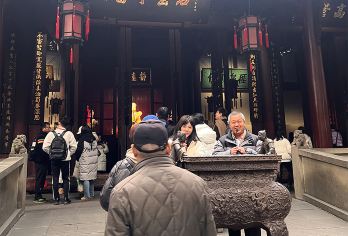 三星堆+武侯祠一日游[2-8人独立用车+含门票+双景区讲解]【酒店上门接送+5-9座车品质出行+服务质量保障+纯玩无购物】