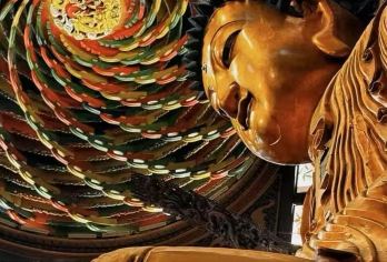 上海朱家角水乡精华一日游+玉佛寺+丝绸博物馆【全程专车和导游 上海传统生活方式 拥有当地美食的古老水乡】