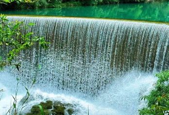 贵州+黔南州+荔波古镇+荔波小七孔/上门接送/行程可调【不用早起，点对点接送，自由小团，精致小团，，舒适一日游，轻松亲子游】
