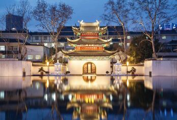 8人小团丨南京科举博物馆人工讲解2小时丨夫子庙秦淮河画舫游船【在中国科举博物馆，穿越地下四层展厅，沉浸式体验科举考试流程，感受从 “十年寒窗” 到 “金榜题名”】