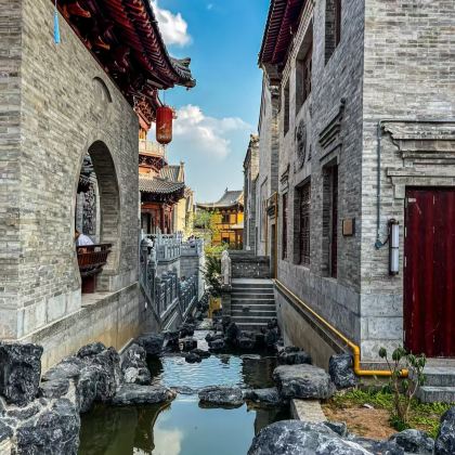 保定市天主教堂为高大宏伟的罗马式建筑