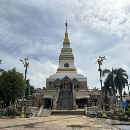 曼谷巴普公庙+帕达瑟寺+萨拉鬼窟佛雕塑公园廊开经典一日游