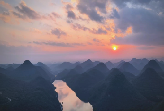 安顺天印山+万峰顶+铜鼓荡包车一日游（小众野游，老司机带玩）【独立包车，游玩自由，随走随停】