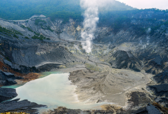 印尼万隆覆舟火山牛奶湖一日游【自选线路·中文向导·不拼团】【多景点任选・中文向导陪同讲解】