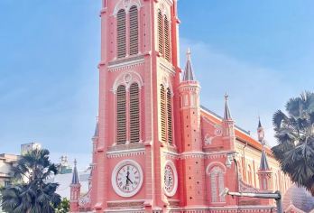 越南胡志明市点对点接送+包车+拼团 可定制行程/中文【胡志明市的活动清单似乎无穷无尽，有许多景点，标志性的景点，战争遗迹，宝塔，市场，任您打卡】