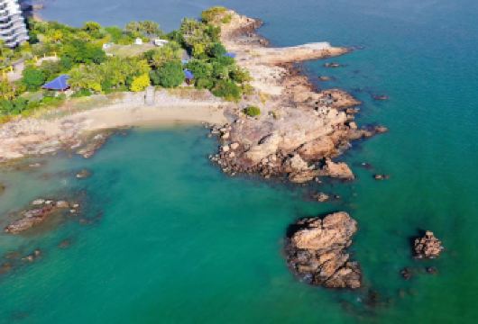 双月湾+巽寮湾+磨子石公园+海龟湾一日游|司兼向导 独立小团【誉为“中国的马尔代夫”，海岸线绵延20多公里，海水湛蓝透明，沙滩洁白细软|一单一团 不拼车 独立成团】