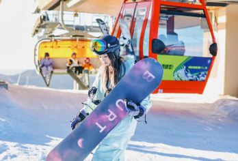 亚布力滑雪场+中国雪乡+雪乡十里冰雪画廊一日游8人纯玩团【亚布力西站/滑雪场起止，专车接送，经典小团自由行，全程无购物无自费，具体游玩攻略请咨询客服】