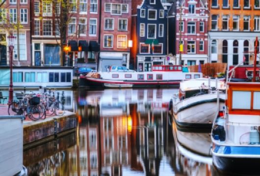 荷兰阿姆斯特丹+桑斯安斯风车村+阿尔克马奶酪市场【纯享荷兰民俗：串联风车、奶酪两大核心元素，打卡活态民俗场景，免票玩法覆盖核心体验，性价比拉满。】