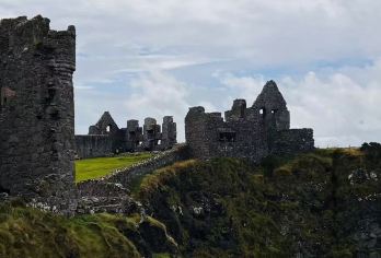 爱尔兰都柏林城堡一日游【中文司机 可定全境包车】【专属私密，一家一团，尽享自在旅途。】