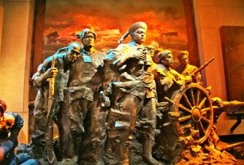 刘公岛景区+定远舰一日游【讲解2大展馆/海鸥粮/半自由行】【专业持证导游讲解2大展馆[甲午战争博物馆]和[博览园]】