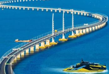 珠海纯玩一日情侣路+渔女+圆明新园+珠澳海湾游A线【[缤纷景点]珠海经典观光，乘游船沿途欣赏珠海澳门景观，近距离观世纪工程港珠澳大桥】