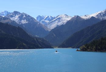 新疆天山天池一日游【6人小团+可选包车+上门接送】【[品质保证]全程无购物，无任何隐形消费，安心畅游，上门接送，】