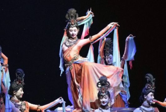 兵马俑博物馆+歌舞剧可选《千古情》/《驼铃传奇》一日游【参观“世界第八大奇迹”之一的秦兵马俑博物馆，聆听文物背后的故事！】