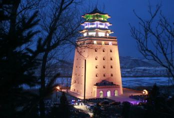 延吉起止 |20人商务| 珲春防川风景区+图们国门景区一日游【[纯净之旅]全程无购物店，纯玩团，含午餐，导游讲解，注意：6人以下司兼导，6人以上提供导游服务含午餐】
